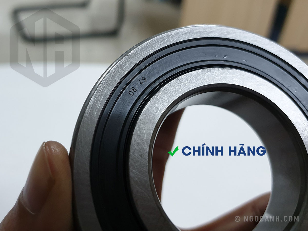 Độ hoàn thiện các chi tiết trên vòng bi SKF chính hãng có sai số cực thấp.
