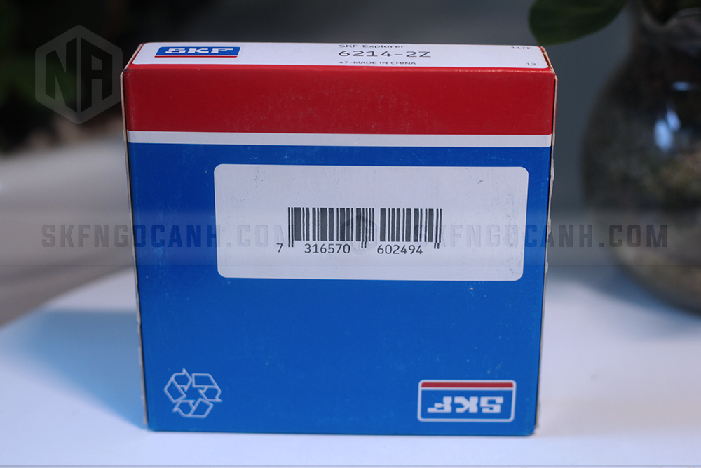Hình ảnh mặt sau của vỏ hộp Vòng bi 6214-2Z SKF chính hãng.
