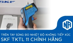 Trên tay súng đo nhiệt độ không tiếp xúc SKF TKTL 11